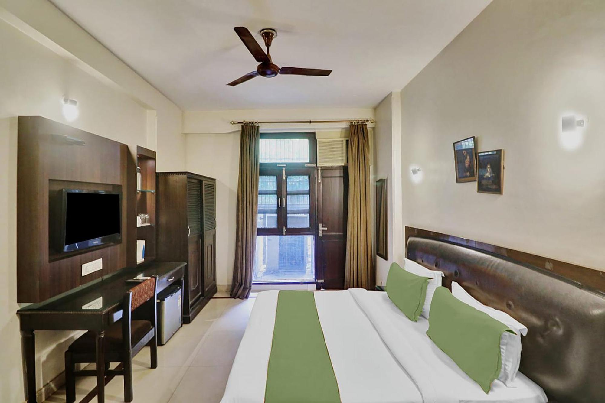 Hotel Fabexpress Lloyd House à New Delhi Extérieur photo